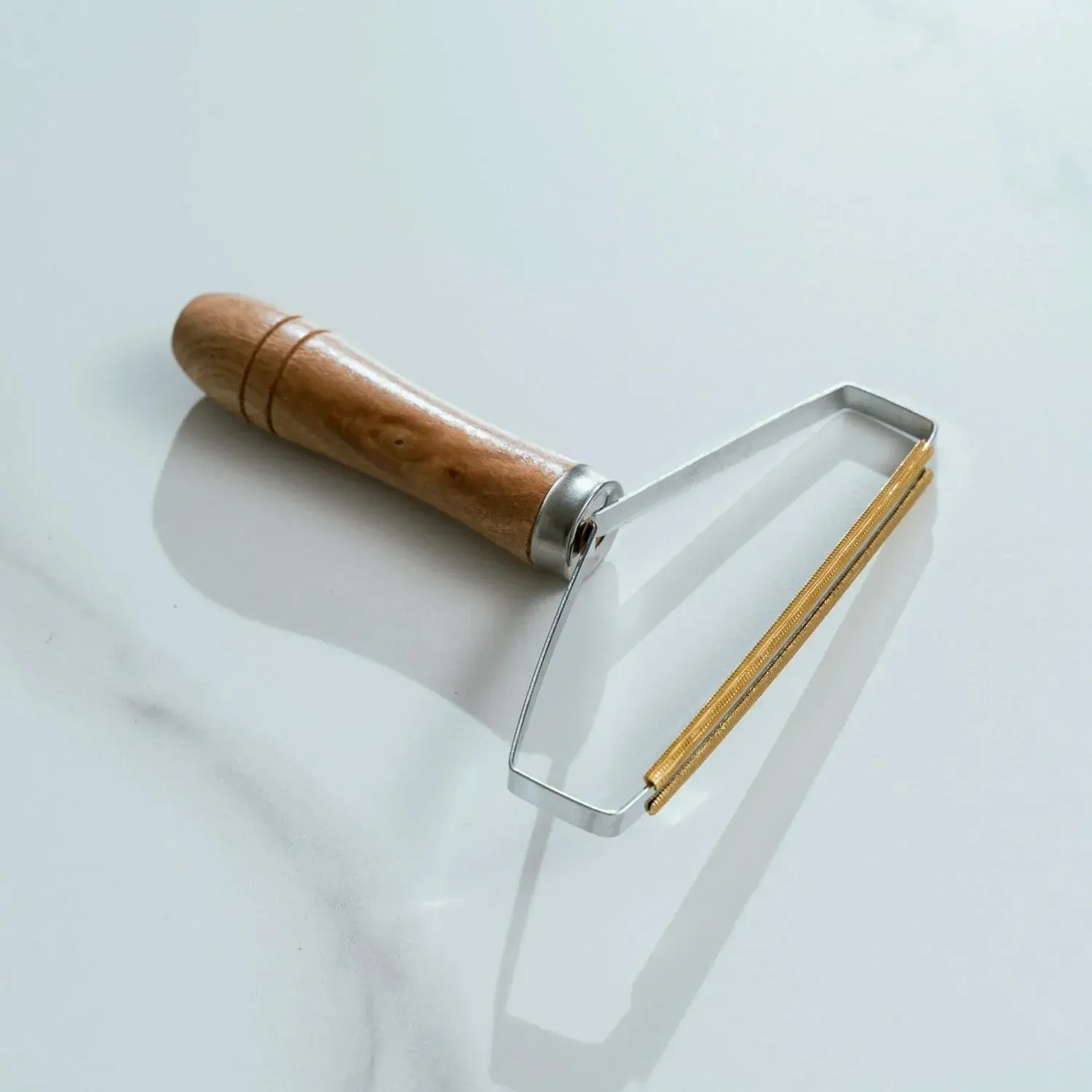 2x Wooden Lint Remover 13x16.5cm Clothes Brush - Natural
