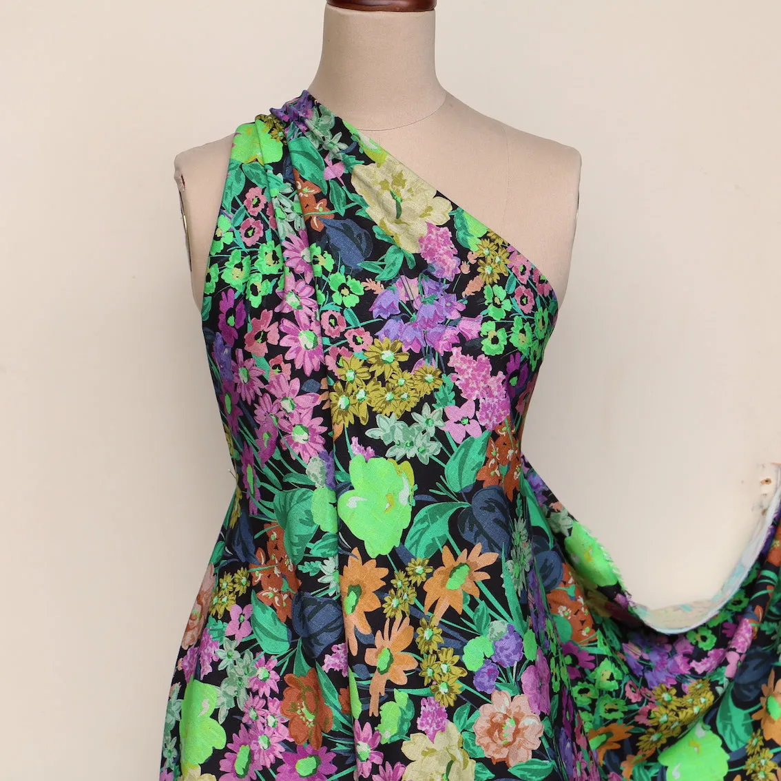 A Bunch Of Flowers Viscose/Linen Blend