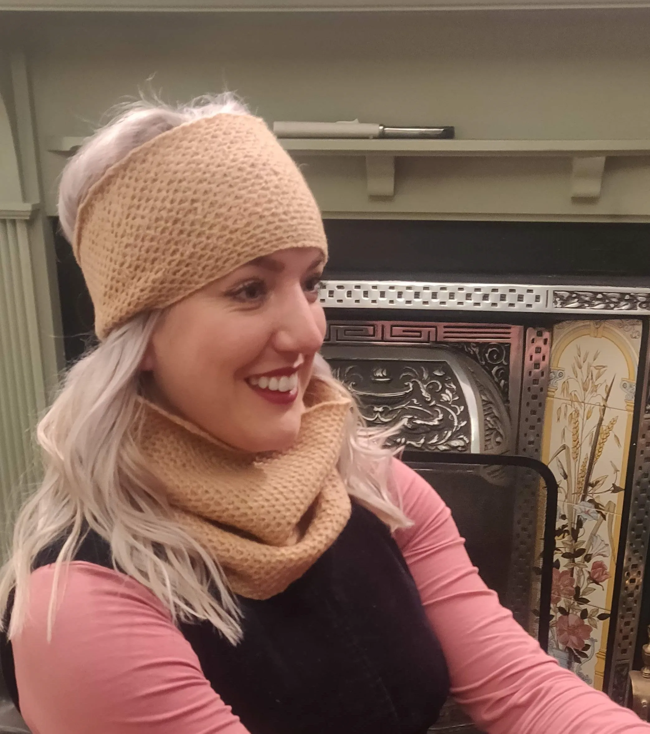 Annie Glue Textured Headband in Caramel