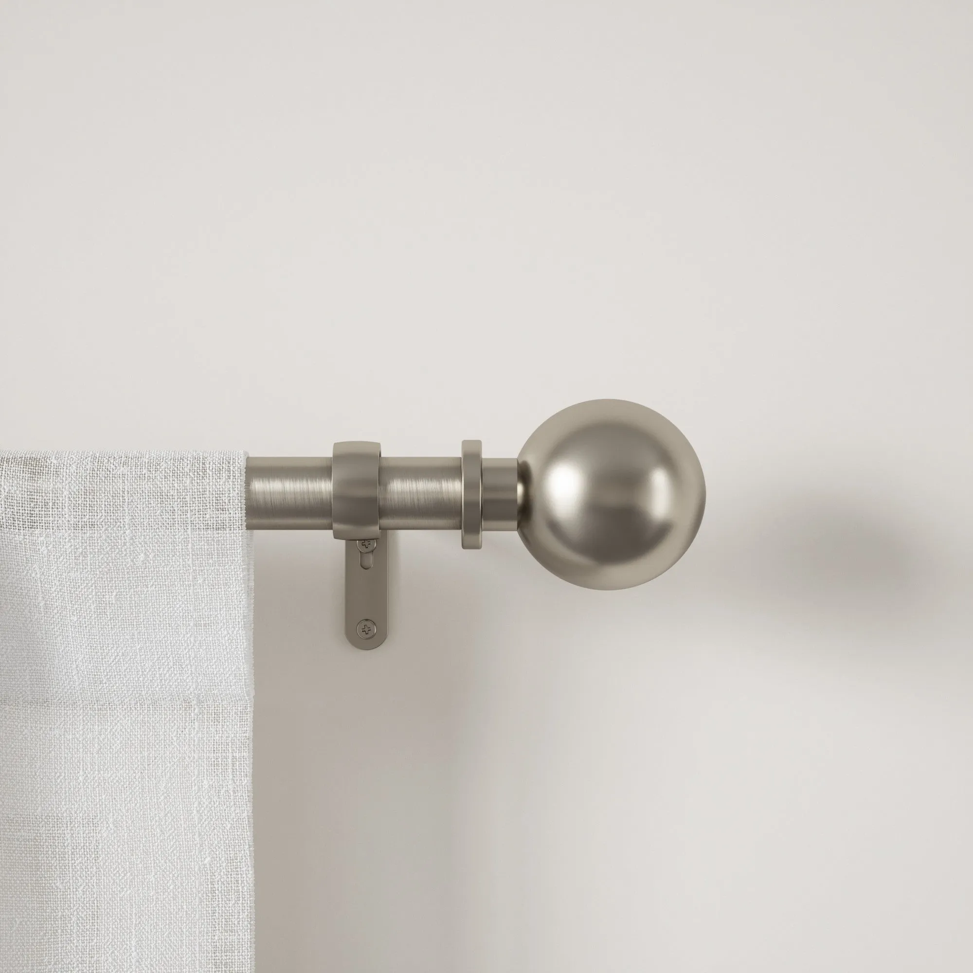 Bolas Curtain Rod