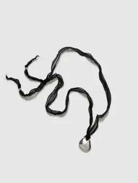 Petal Necklace in Black
