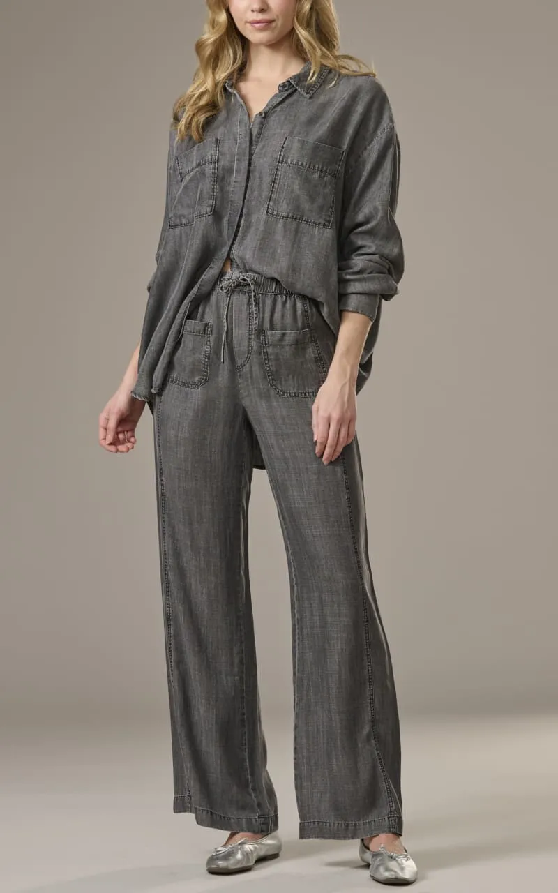 Splendid- Macie Denim Button Down